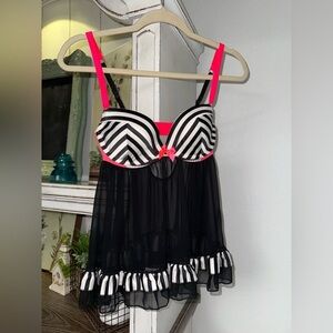 VICTORIA’S SECRET black striped and neon pink babydoll nighty lingerie size 34C